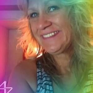 Meet your Posher, Denise